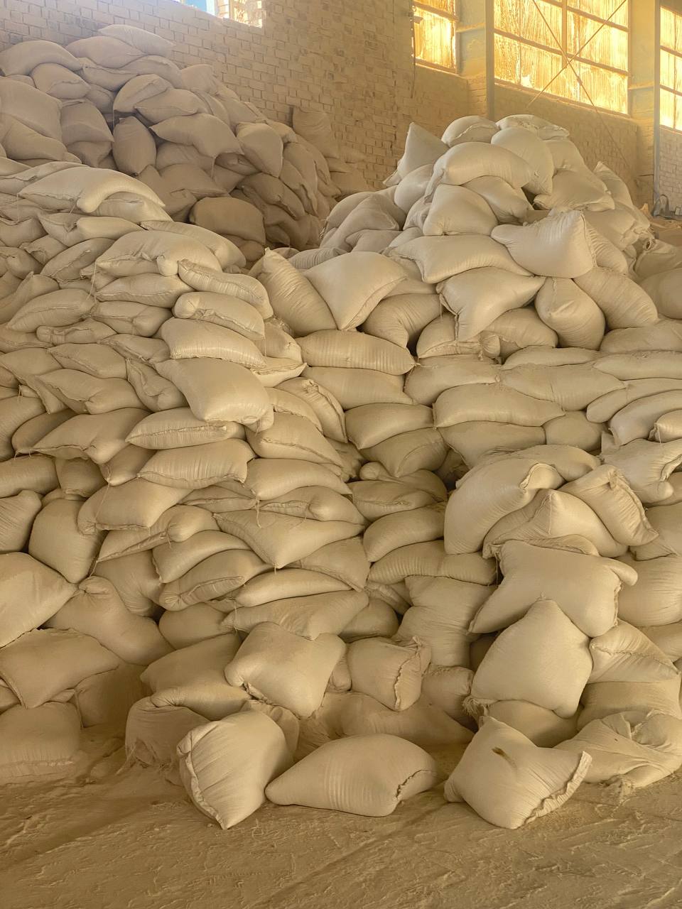 بنتونیت مناسب چسب زغال